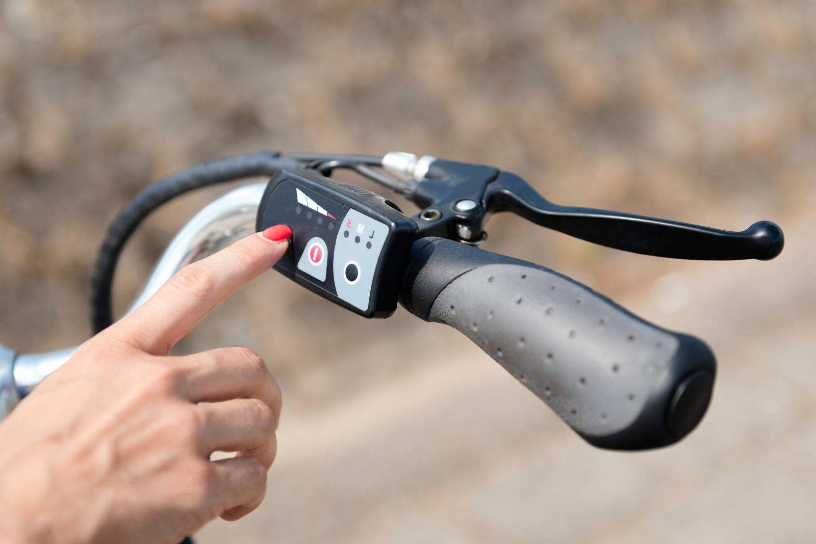 Photo of throttle on electric bike.